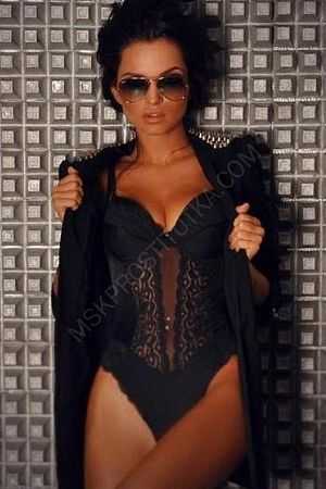 Люба, 89585409937