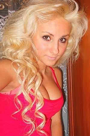 Катя, 89585409937