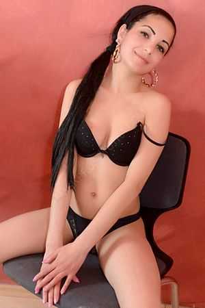 Валя, 89669652500