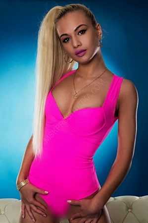 Валя, 89585409937