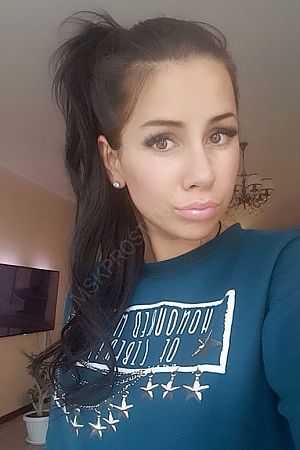 Алина, 89585409937