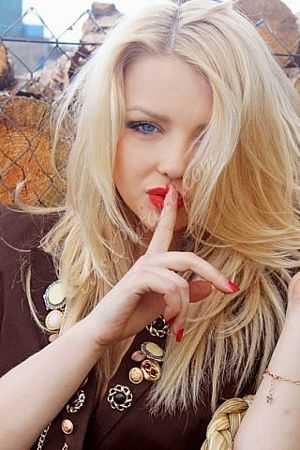 Виктория, 89394999980