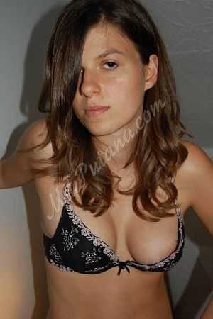 Валя, 89856746485