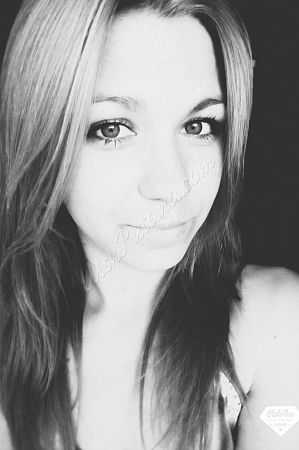 Ксюша, 89380870885