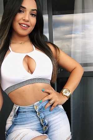 Карина, 89585787571