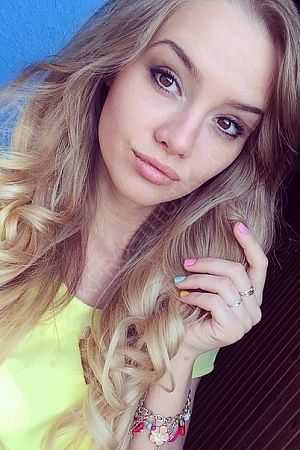 Карина, 89585409937