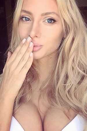 Даша, 89585787571