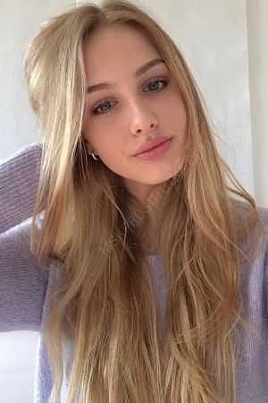 Алика, 89585787571