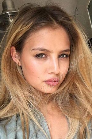 Ирина, 89394999980