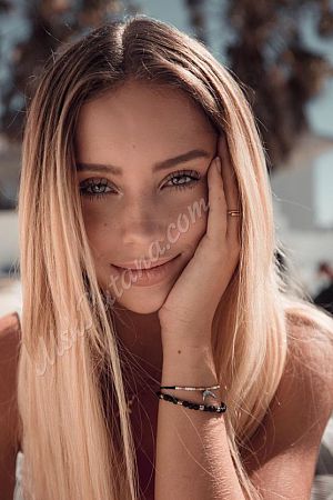 Амелия, 89585787571