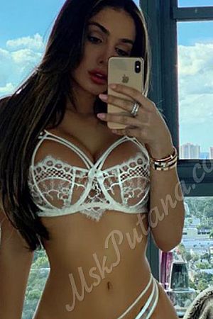 Камила, 89585409937