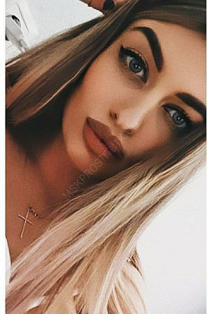 Адель, 89394999980