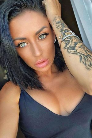 Марта, 89585787571