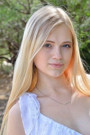 Светлана, 89585787571