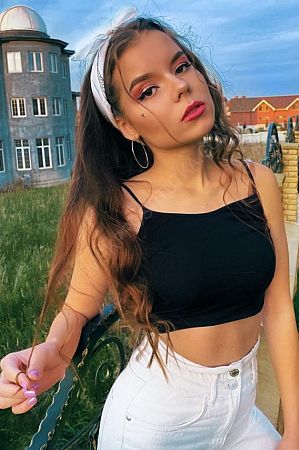 Анна, 89585409937