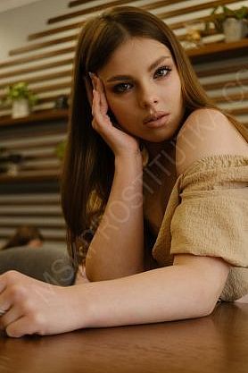 Катя, 89585409937