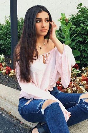 Мона, 89669652500