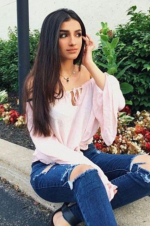 Катя, 89585409937